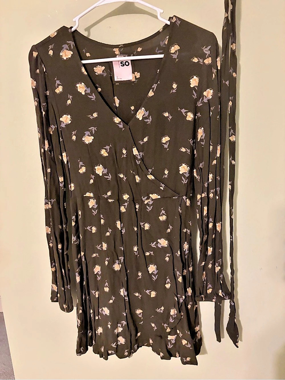 SO Olive Green Floral Faux Wrap Dress Green & Pink Medium